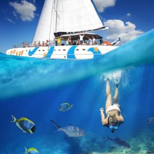 Puerto Plata: Catamaran Snorkeling Trip with Buffet