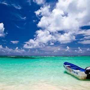 Punta Cana: Saona Island Day Trip with Lunch and Drinks