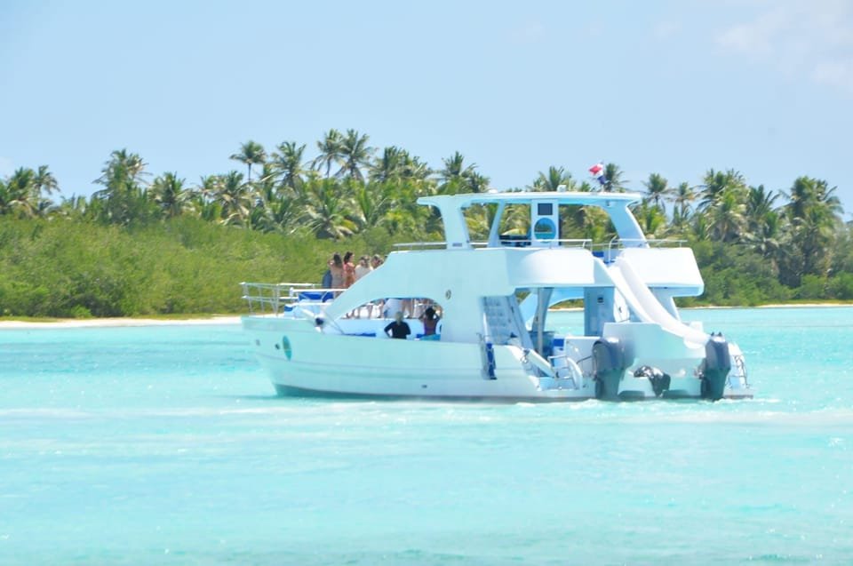 Saona Island: Beaches and Natural Pool Cruise with Lunch - Immagine 8