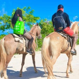 Horseback riding, coffee, chocolate tasting and Macao beach