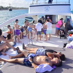 Punta Cana: Private VIP Catamaran Party Cruise and Snorkel