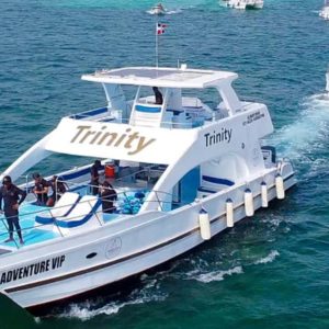 Party boat catamaran trinity| snorkeling| private beach