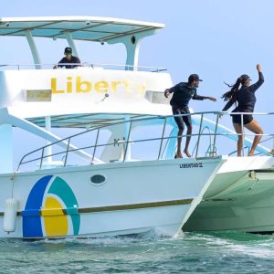 Punta Cana Boat Cruise and Snorkeling with Open Bar