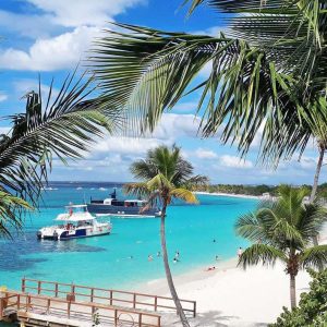 Punta Cana: Full Day Boat Trip to Catalina Island with Lunch