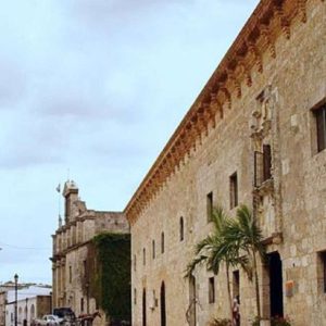From Punta Cana: Full-Day Santo Domingo City Tour