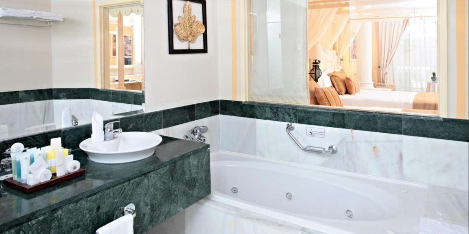 Private Transfer Punta Cana Airport to Bahia P. Bouganville - Bild 6