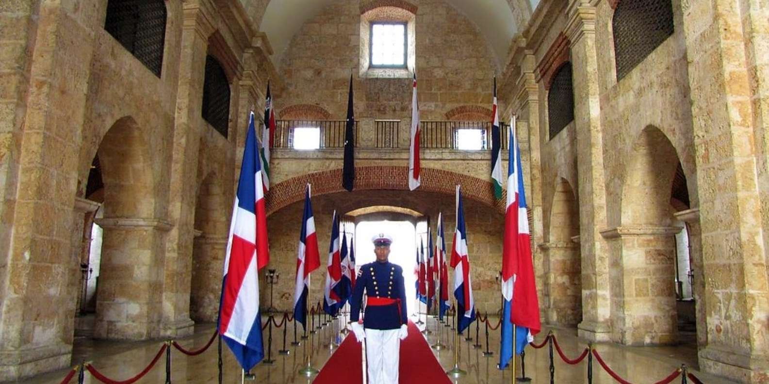 Excursion: Colonial City, Colón Lighthouse and 3 Eyes Park - Imagen 6